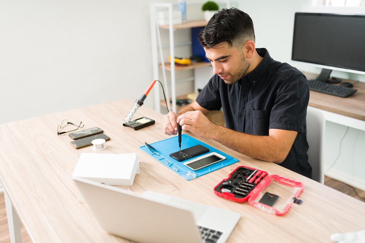 mobile phone repair shop technician tools